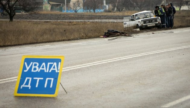 На Донеччині поліцейські встановили особу водія, який смертельно травмував пішохода