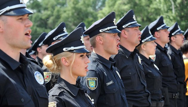 Aumenta la confianza en la nueva policía nacional