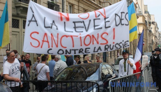 Сенат Франції обговорює резолюцію про зняття санкцій з РФ