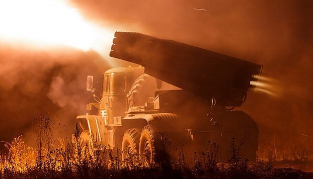 Росія в окупованому Криму проводить артилерійські навчання