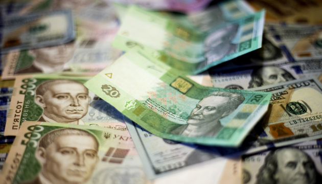 Госдолг Украины вырос в гривне, а в долларах сократился