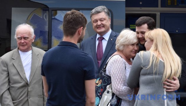 Можливий обмін Афанасьєва: мама політв'язня чекає в Києві - ЗМІ