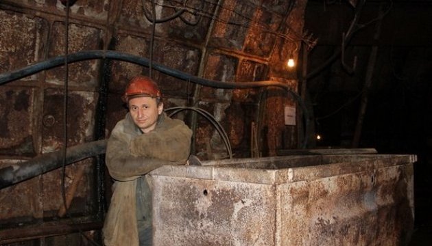 Дніпровськім метробудівцям обіцяють повернути частину зарплати