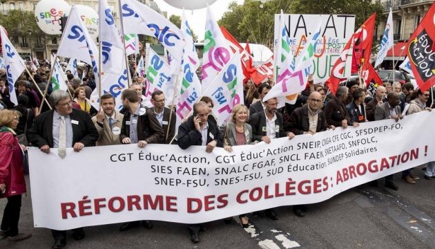 Уряд Франції не зміг домовитись з профспілками. Ті оголосили новий страйк