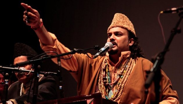 У Пакистані застрелили відомого співака