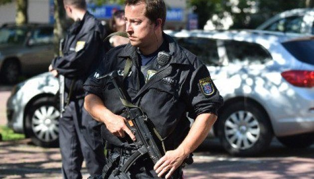 Німеччина посилює охорону кордонів, аеропортів та вокзалів