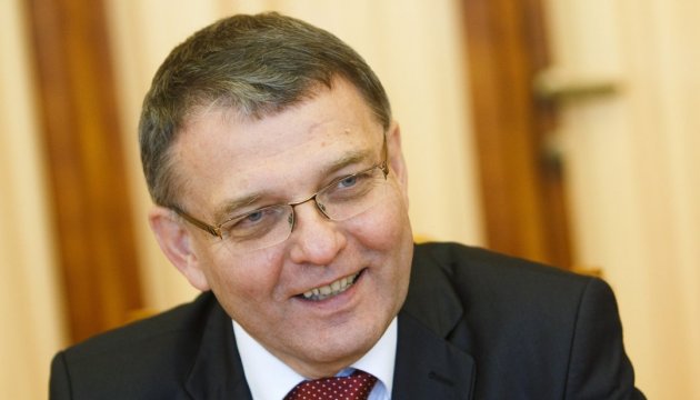 Ministro de Exteriores checo felicita a los ucranianos por el inicio del régimen de exención de visados