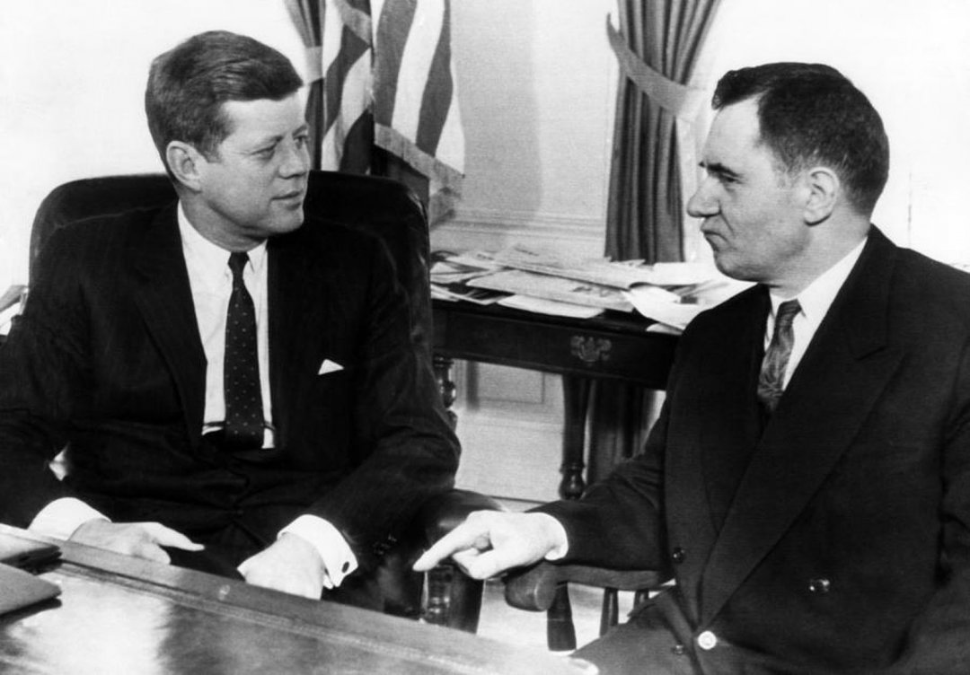 На фото Джон Кеннеді - ліворуч, Андрій Громико - праворуч