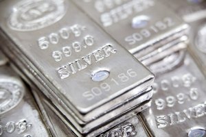 Ціна срібла вперше за 11 років перевищила 30 доларів за унцію