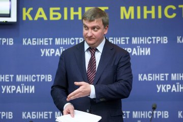 Мін'юст не буде ініціювати розлучення за добу, поки я міністр - Петренко