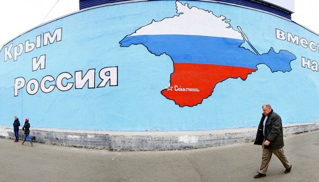 Los ocupantes limiten la cantidad de lugares para las reuniones pacificas en Crimea