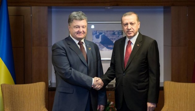 Poroshenko y Erdoğan hablan de la privatización y la profundización de la cooperación