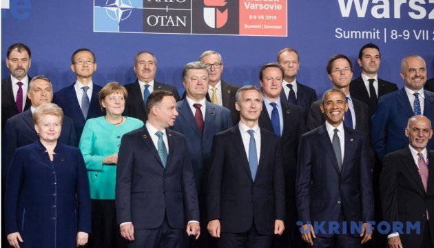 Меркель підбила підсумок першого дня саміту НАТО
