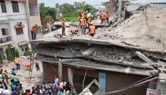 В Індії під час знесення торговельного центру загинули четверо людей
