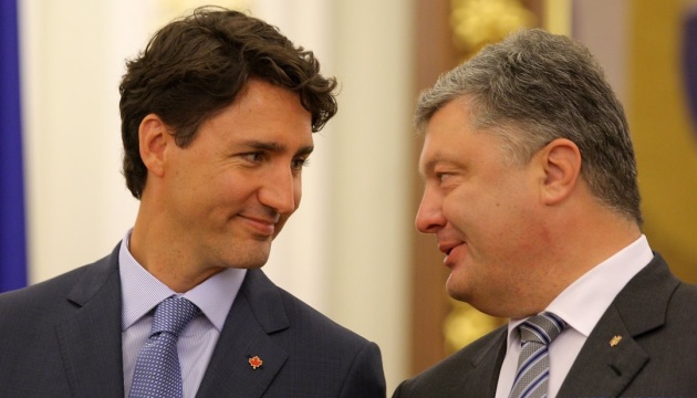 Poroshenko mantuvo una conversación telefónica con Trudeau