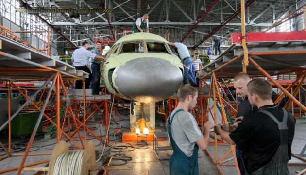 Ucrania, uno de los siete países del mundo que tienen un ciclo completo de construcción de aviones