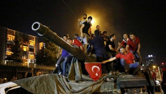 Туреччина зажадала від Німеччини видати одного з керівників путчу