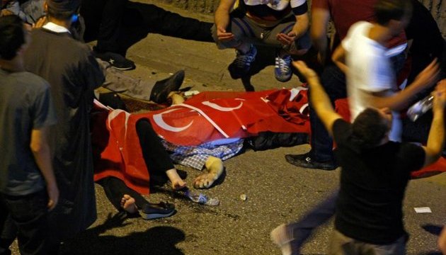 Загиблих унаслідок заколоту в Туреччині майже 200, поранених - більше тисячі