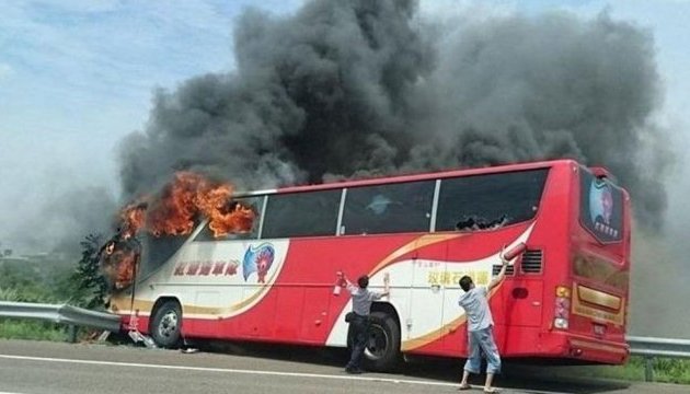 ДТП на Тайвані: в автобусі згоріли 26 людей