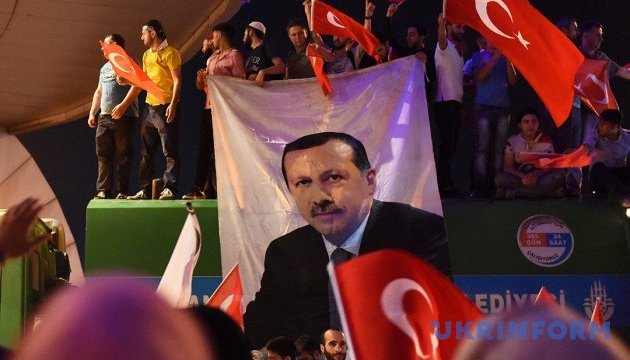 Турция приостанавливает действие Европейской конвенции по правам человека 
