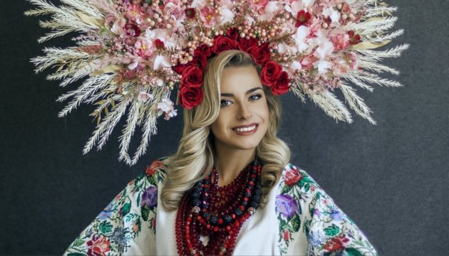 Iryna Zhytariuk originally from Chernivtsi wins Miss Ukrainian Canada 2016 title