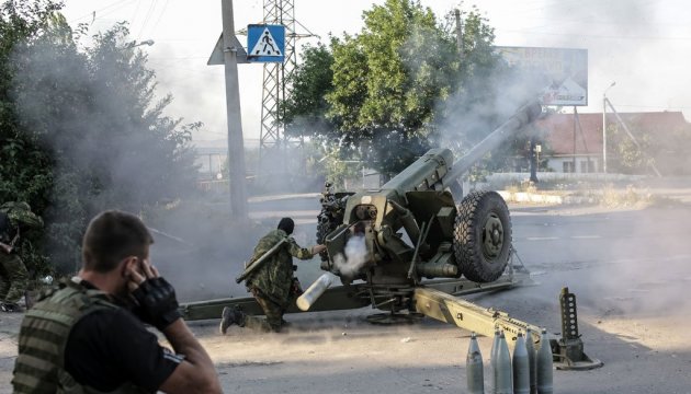 АТО: бойовики накрили з важкої артилерії укріплення в Красногорівці 