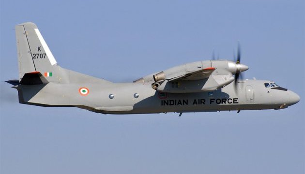 В Індії зник літак з 29 військовими на борту