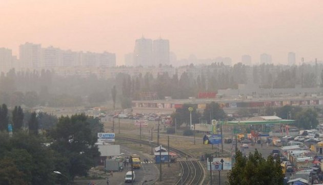 Метеорологи сказали, де в Києві концентрація шкідливих речовин перевищує норму