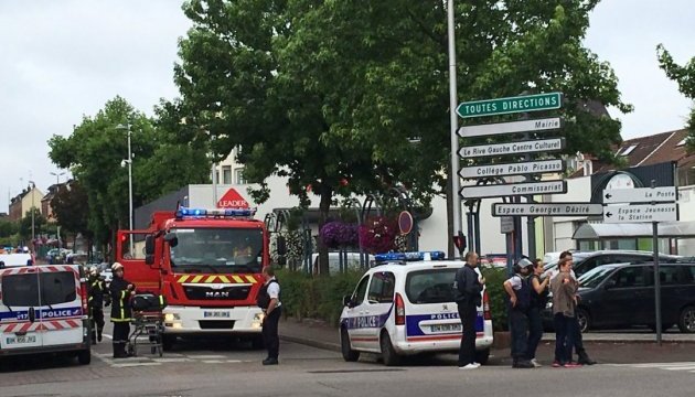 Теракт у французькій церкві: поліція затримала підозрюваного
