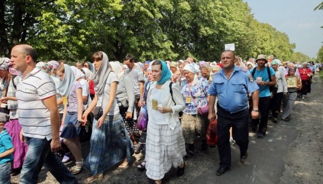 Хресна хода вирішила зайти у Київ з іншого боку