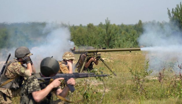 Two Ukrainian soldiers wounded, one injured in ATO area in last day