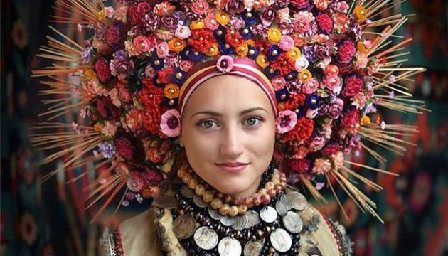 Популярний світовий блог написав про красу українських головних уборів