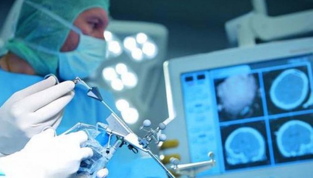 Львівські хірурги прооперували немовля з рідкісною вадою