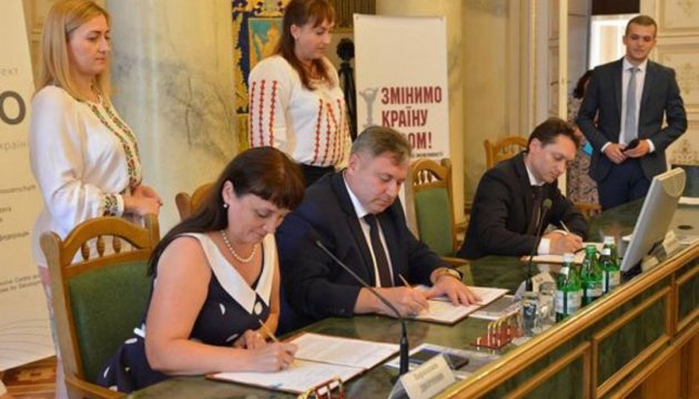 Lviv y Lugansk firman un acuerdo de cooperación