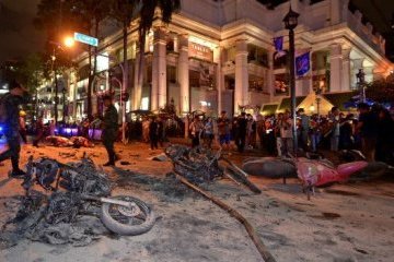В Таиланде взорвался придорожный фугас: 8 пострадавших