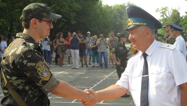 У Міноборони роз'яснили цьогорічний порядок призову офіцерів У Міноборони роз'яснили цьогорічний порядок призову офіцерів