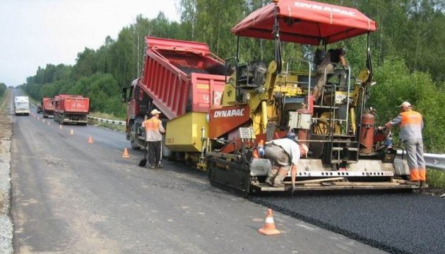Over UAH 25 mln to be earmarked for road restoration in Donetsk region in September