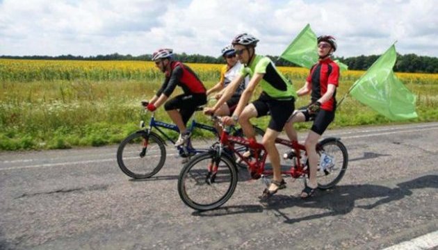 Всеукраїнський велопробіг за участю незрячих спортсменів прямує до Одеси