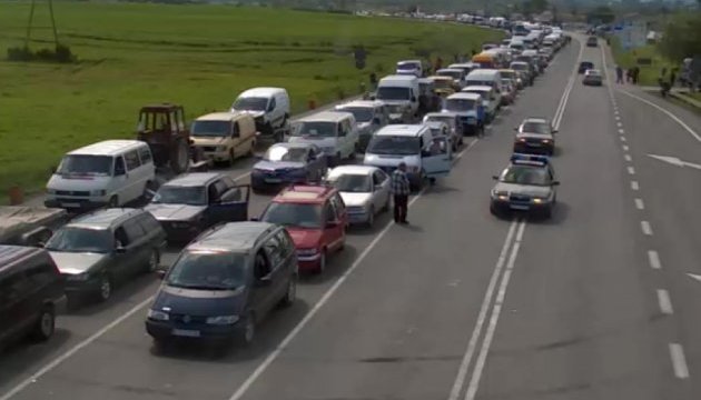 На кордоні з Польщею - черга з понад 800 авто
