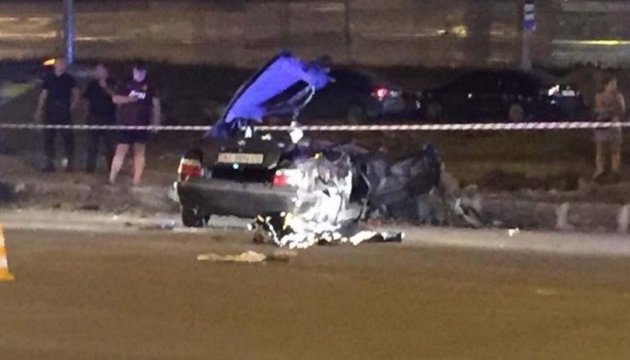 У Харкові автослюсар розбився на чужому BMW, загинув і його пасажир