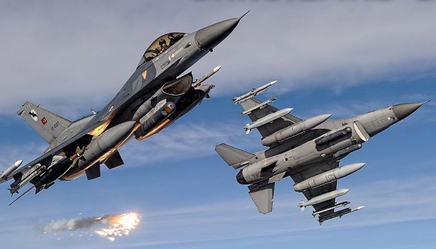 Данія відкликає з Сирії та Іраку сім винищувачів - ЗМІ