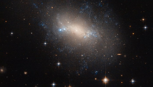 Астрономи роздивилися галактики з 