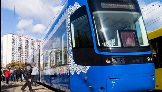 У Києві пустили перший трамвай з кондиціонером і Wi-Fi