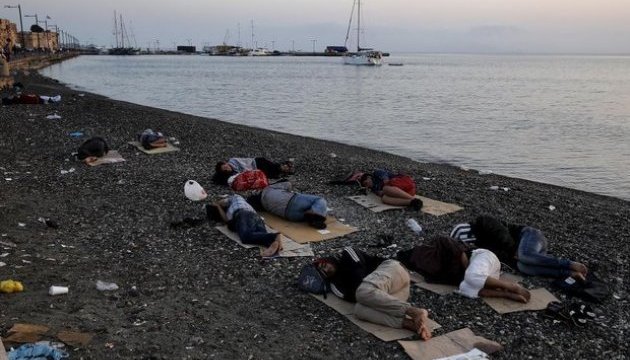 Греція вимушена будувати нові притулки для біженців