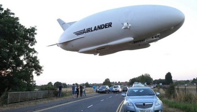 У Британії підняли в повітря найбільший літак-дирижабль
