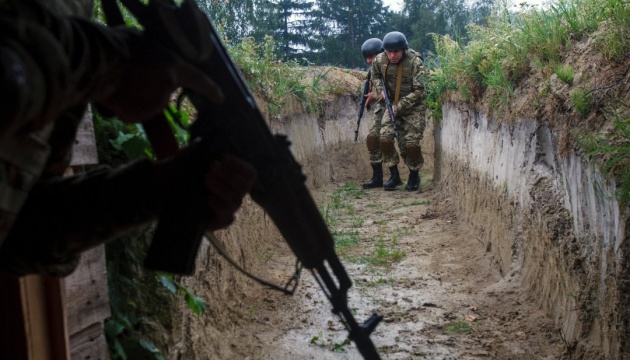 Militants launch 18 attacks on Ukrainian troops in Donbas in last day