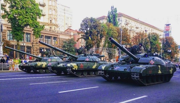 Міноборони просить Київавтодор не списувати ями на військову техніку
