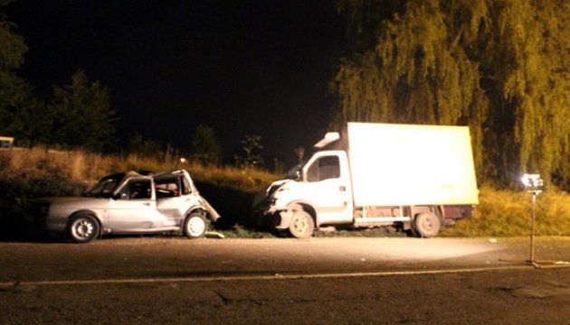 На Буковині п'яний водій збив насмерть жінку і протаранив Volkswagen