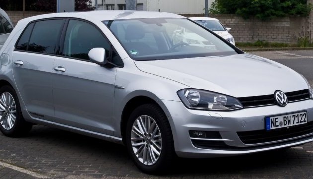 Volkswagen призупиняє випуск моделі Golf