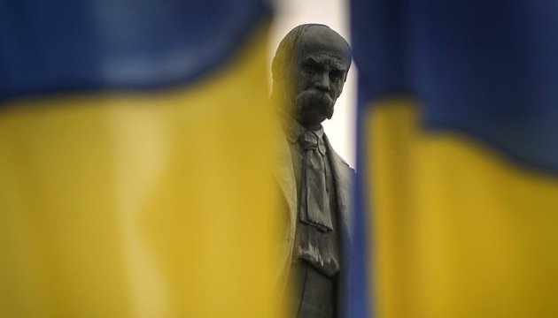 President: 90% of Ukrainian proud of their language and flag